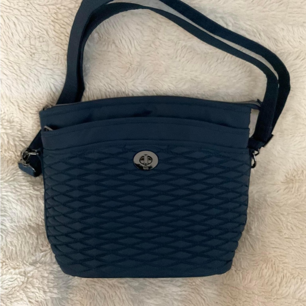 EUC Lug Navy Adagio